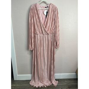NWTs Boohoo Occasion Pleated Light Pink Dress